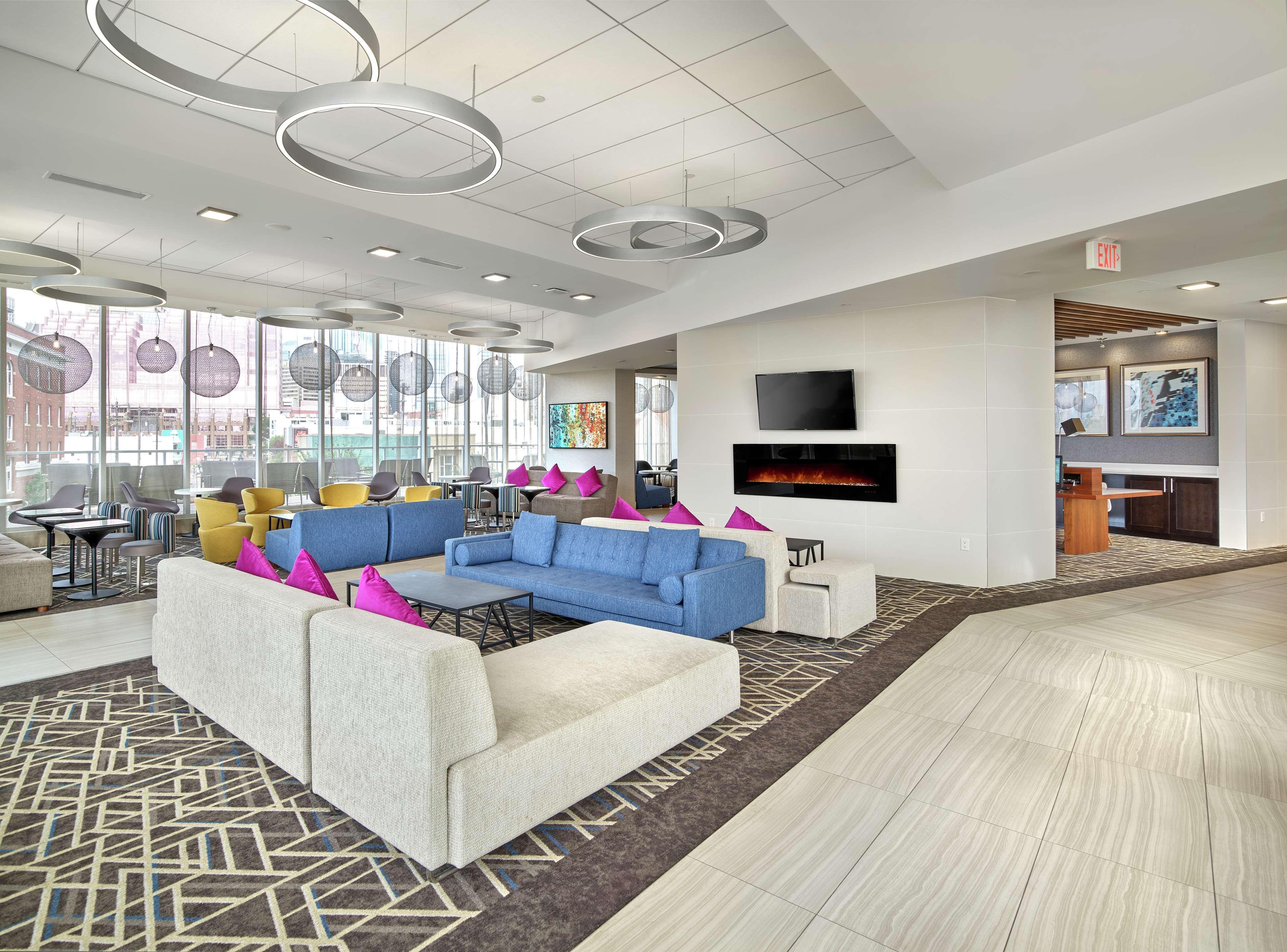 Doubletree By Hilton Edmonton Downtown Otel Dış mekan fotoğraf