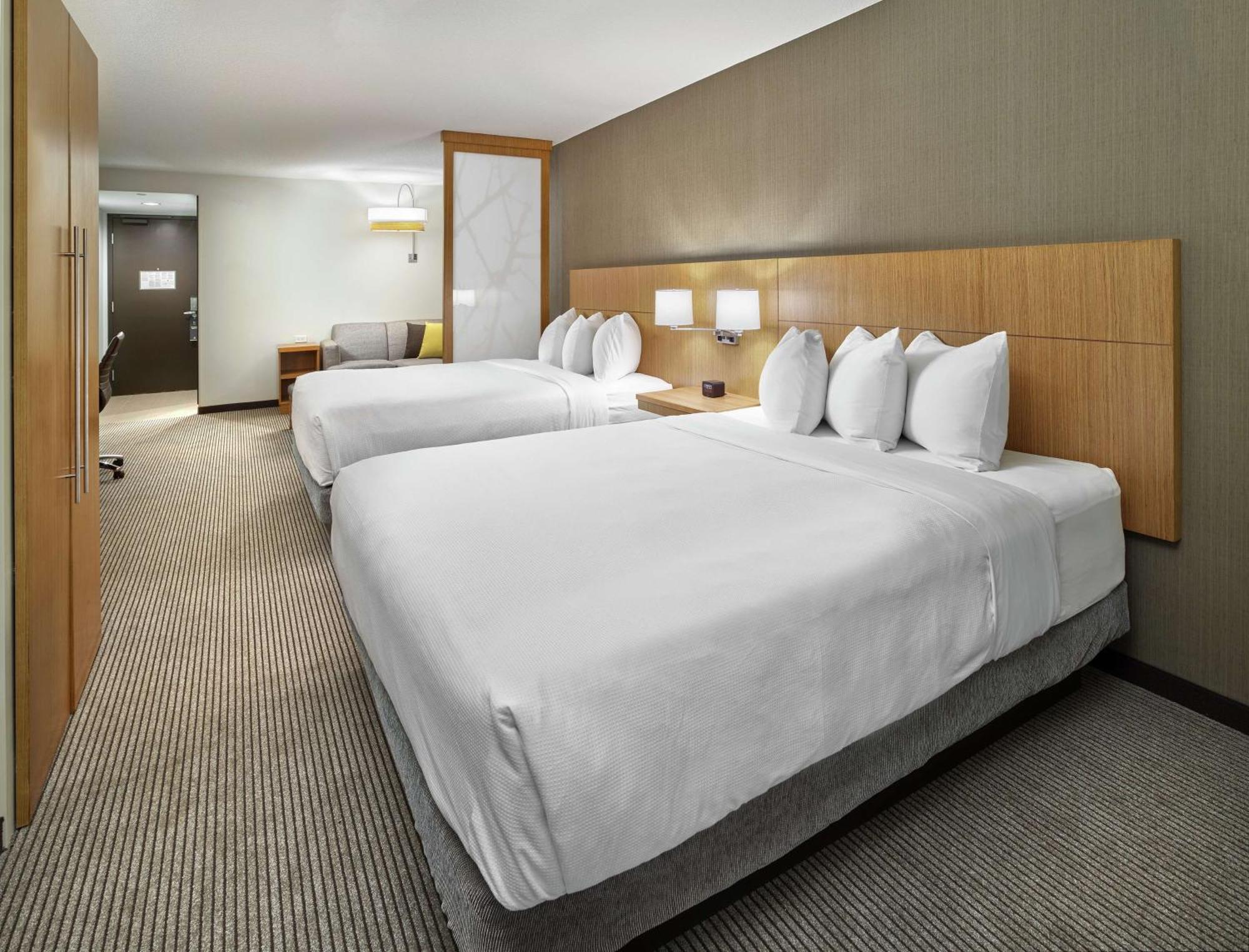 Doubletree By Hilton Edmonton Downtown Otel Dış mekan fotoğraf