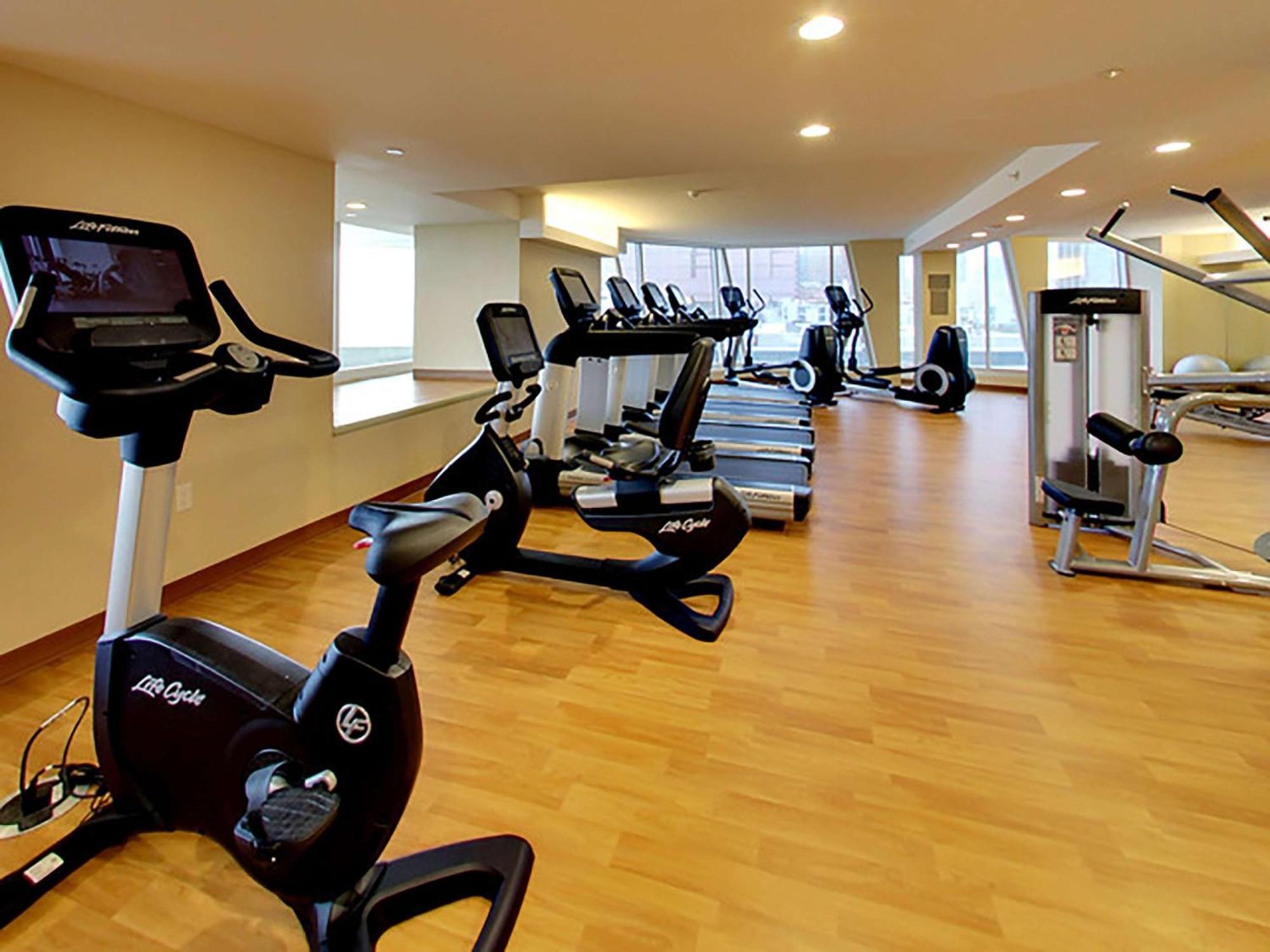 Doubletree By Hilton Edmonton Downtown Otel Dış mekan fotoğraf